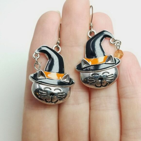 Vintage Cute Halloween Cat Dangle Earrings, Witches Hat, Enamel, Silver Tone - Picture 6 of 6